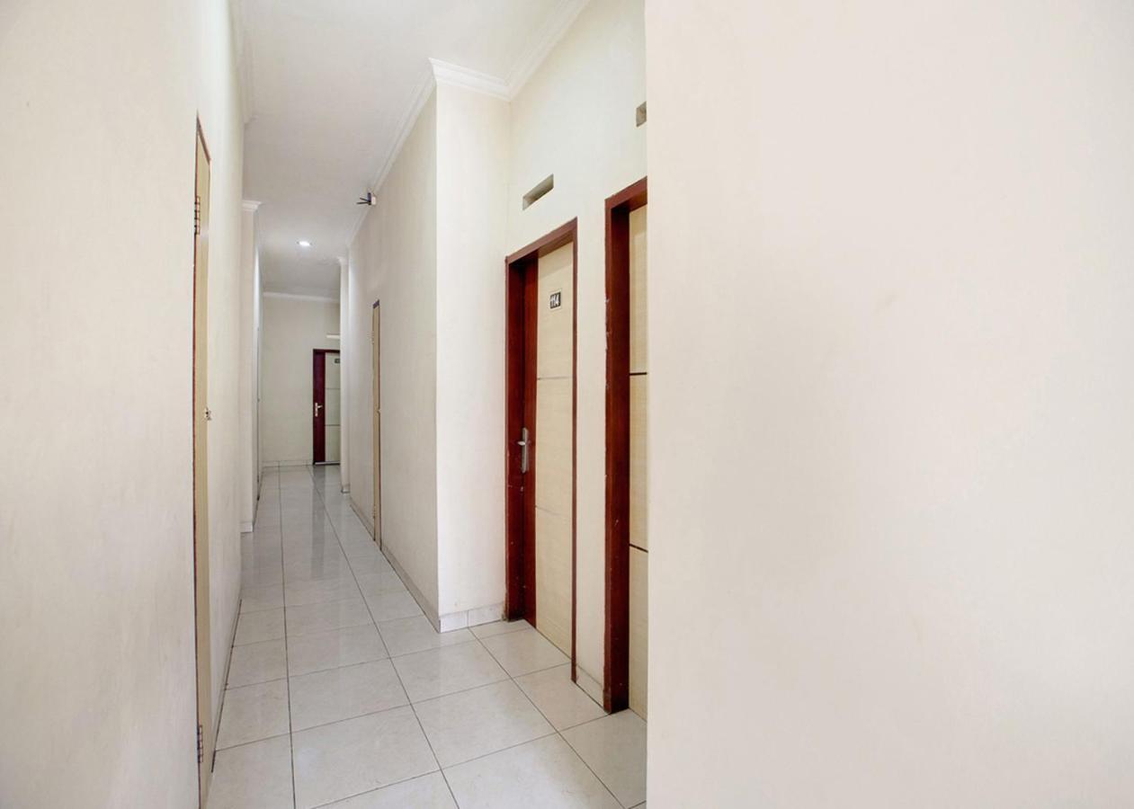 Oyo 2554 Hotel Arimbi Lama Dewi Sartika Bandung Exteriér fotografie